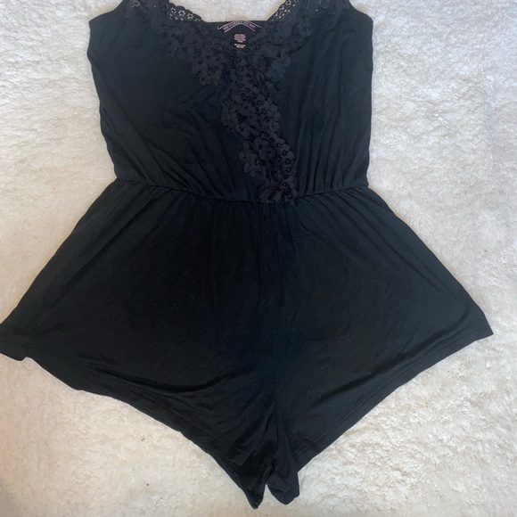 VIctoria’s Secret Body Romper with Adjustable Straps - Picture 1 of 5